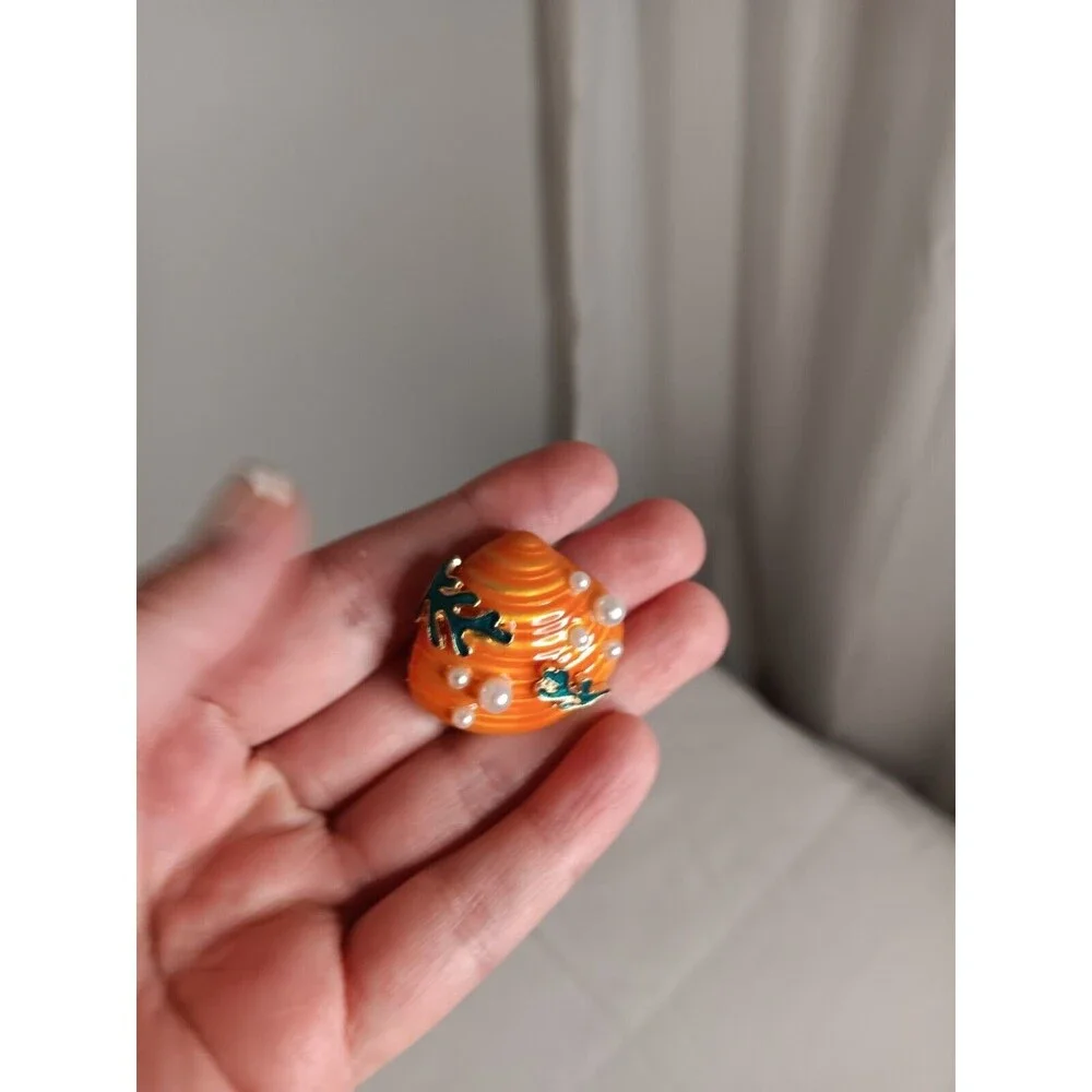 Betsey Johnson Brooch Pin Shell Seaweed Orange